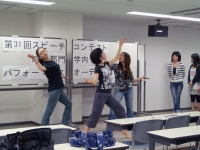cnews081012_05.jpg