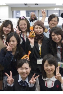 cnews081106_120.jpg