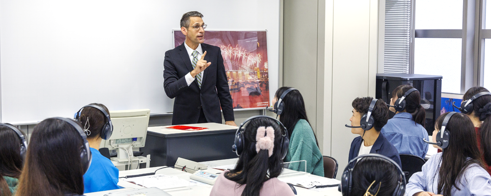 ビジネス英会話。大阪外語専門学校、総合英語専攻